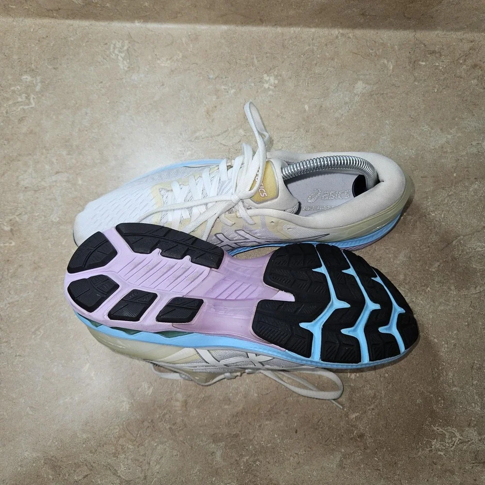 ASICS GT-2000 10 Running Shoes Womens Size 10 White Pastel‎ FlyteFoam 1012A649